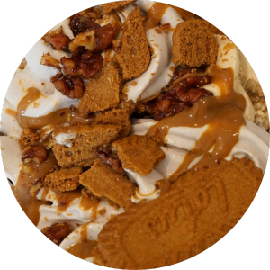 Helado de galleta lotus, caramelo, platano Helado de tarta banoffee